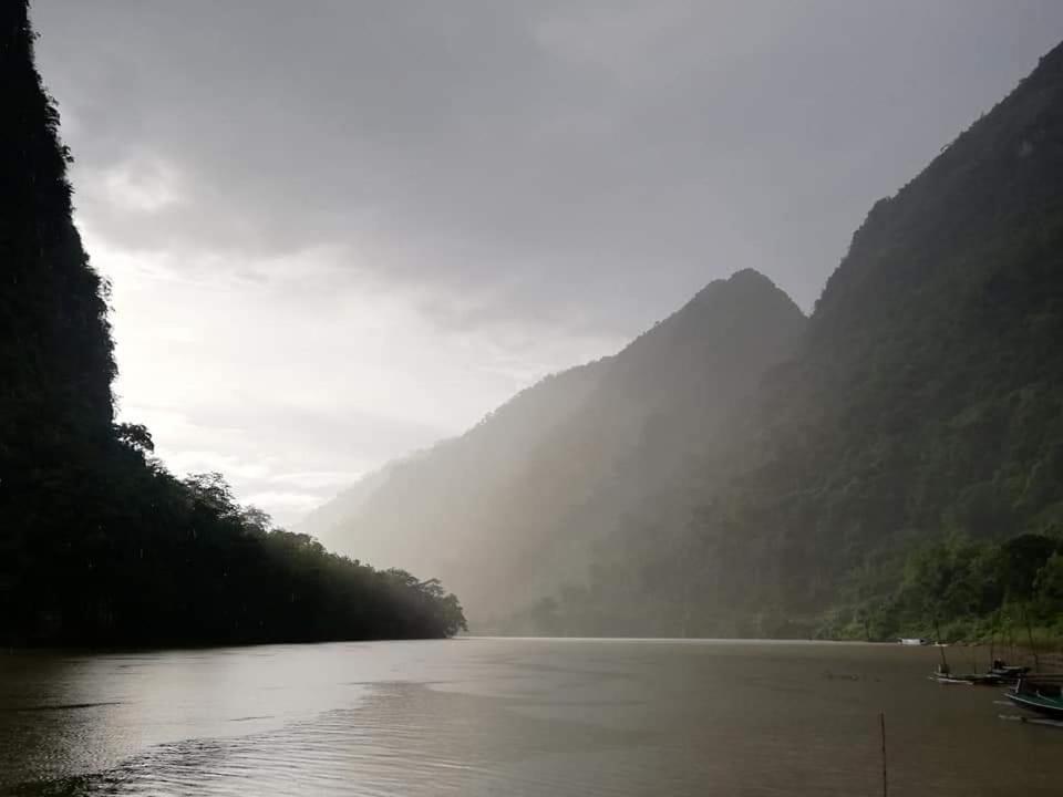 Ou River House Nong Khiaw Bagian luar foto